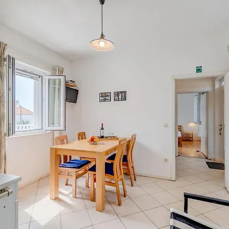 Ferienwohnung In Okrug Gornji Mit Grill, Terrasse Und Garten Und Panoramablick Trogir